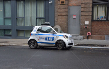 NEW-YORK POLICE DISTRIC... BABY
